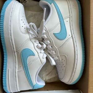 Nike Air Force 1 - Size 1.5 - Boys- Aqua/white